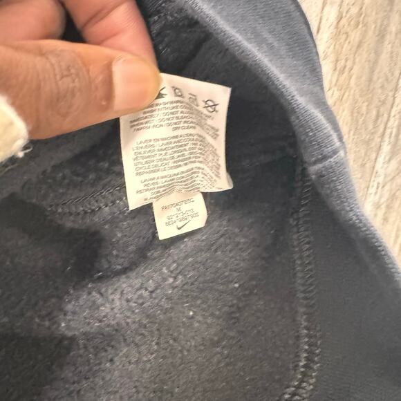 Nike NBA Cleveland Cavaliers Black Mens M Basketball Mini Swoosh Pullover Hoodie - Picture 5 of 8